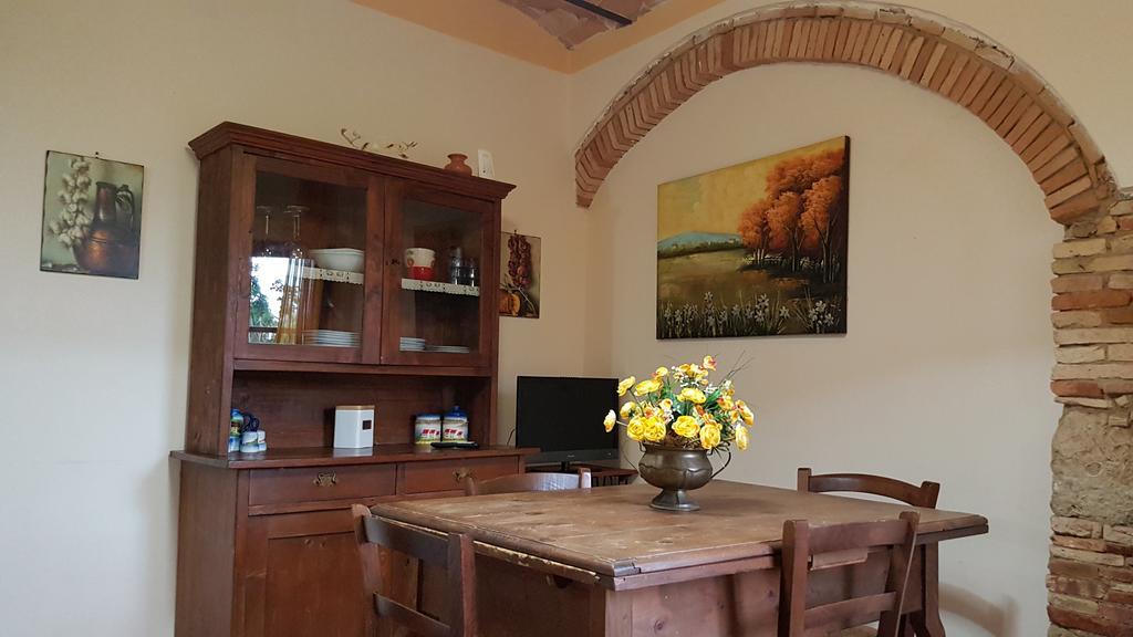 Agriturismo Il Poderino บิบโบนา ภายนอก รูปภาพ
