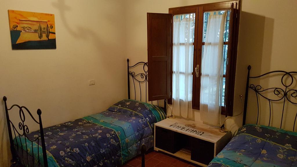 Agriturismo Il Poderino บิบโบนา ภายนอก รูปภาพ